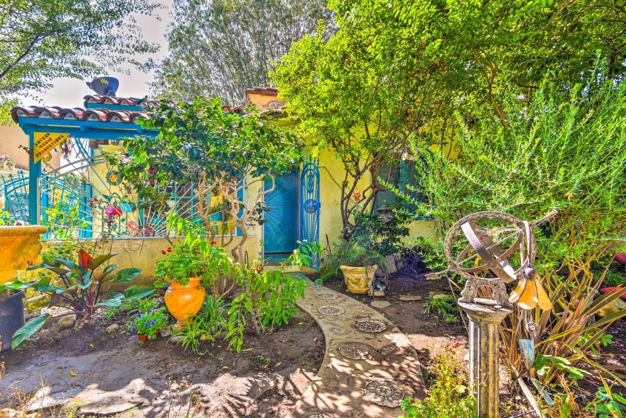 Flower Garden With Treehouse And Pond! Holiday home *
